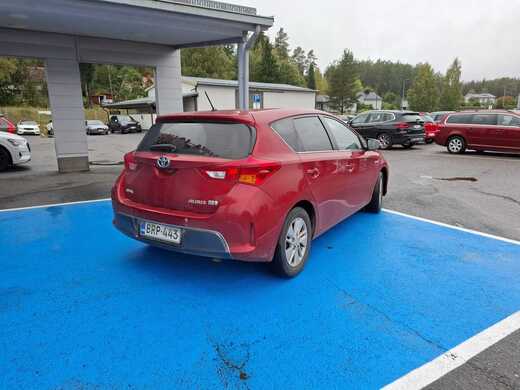 Toyota Auris vaihtoauto