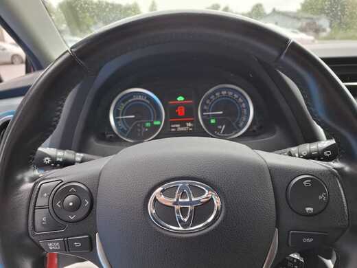 Toyota Auris vaihtoauto