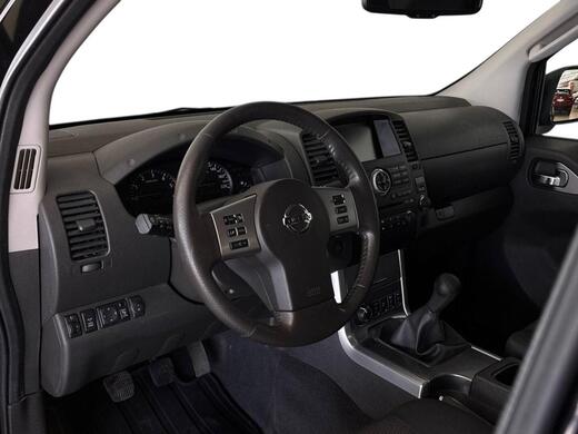 Nissan Navara vaihtoauto