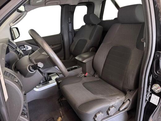 Nissan Navara vaihtoauto