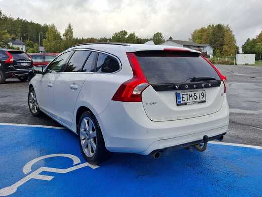 Volvo V60 vaihtoauto