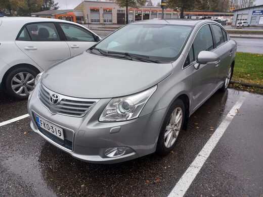 Toyota Avensis vaihtoauto