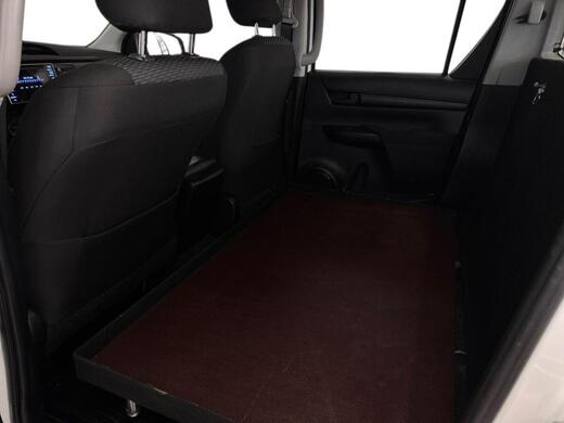 Toyota Hilux vaihtoauto