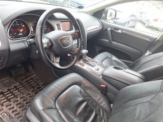 Audi Q7 vaihtoauto