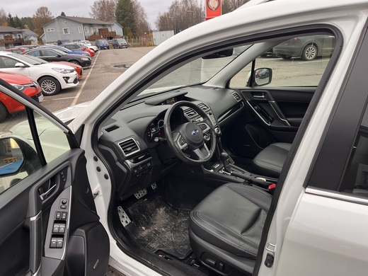 Subaru Forester vaihtoauto