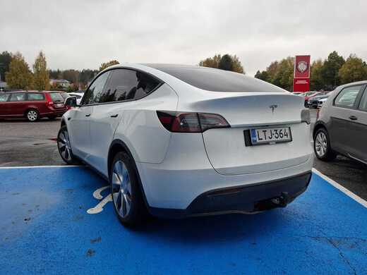 Tesla Model Y vaihtoauto