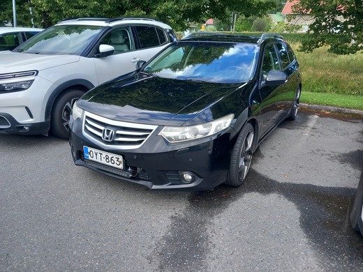 Honda Accord vaihtoauto