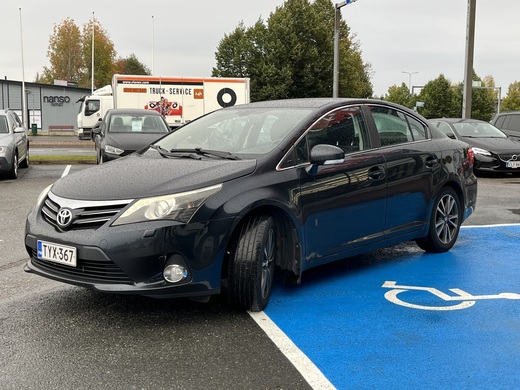 Toyota Avensis vaihtoauto