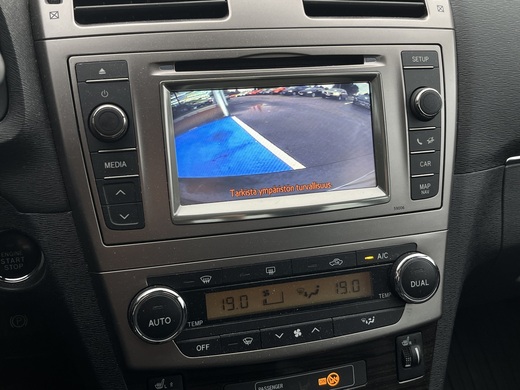 Toyota Avensis vaihtoauto