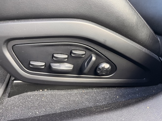 Porsche Taycan vaihtoauto