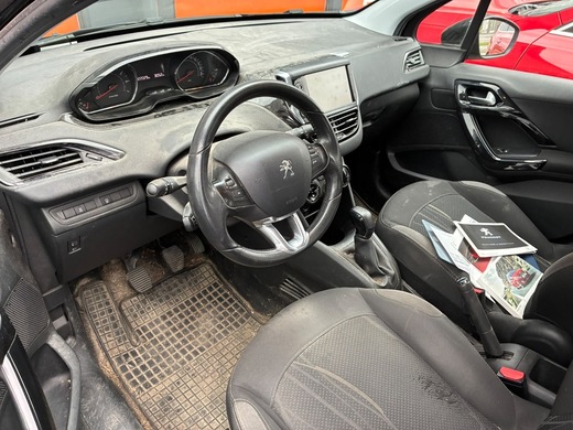 Peugeot 208 vaihtoauto