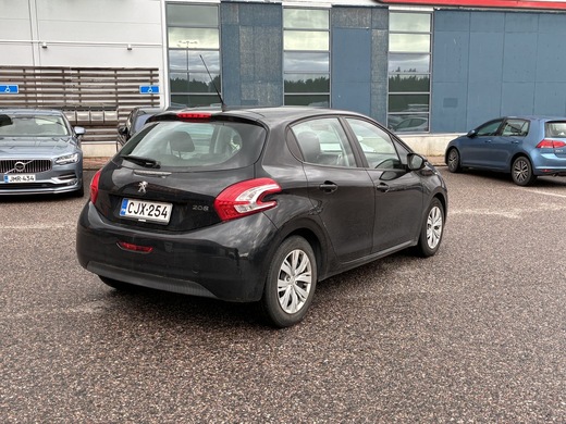 Peugeot 208 vaihtoauto