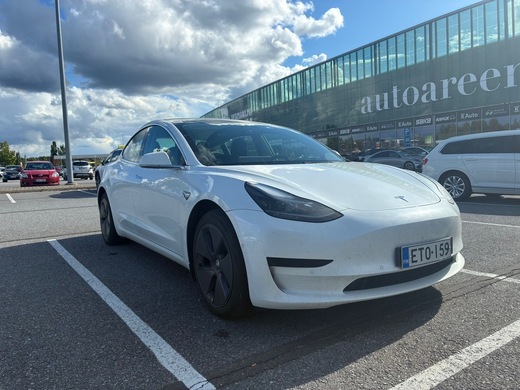 Tesla Model 3 vaihtoauto