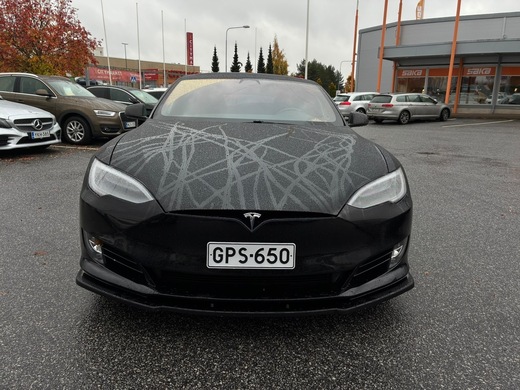 Tesla Model S vaihtoauto