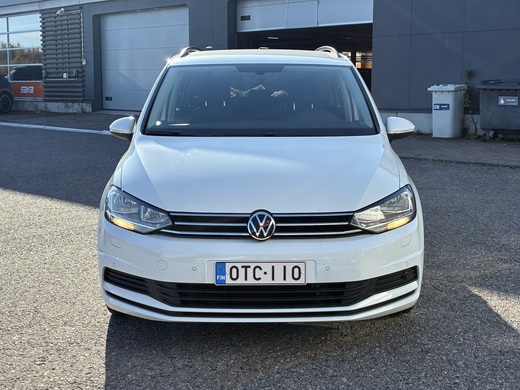 Volkswagen Touran vaihtoauto