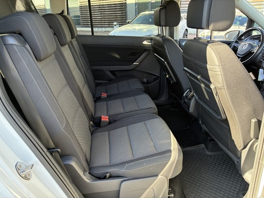 Volkswagen Touran vaihtoauto