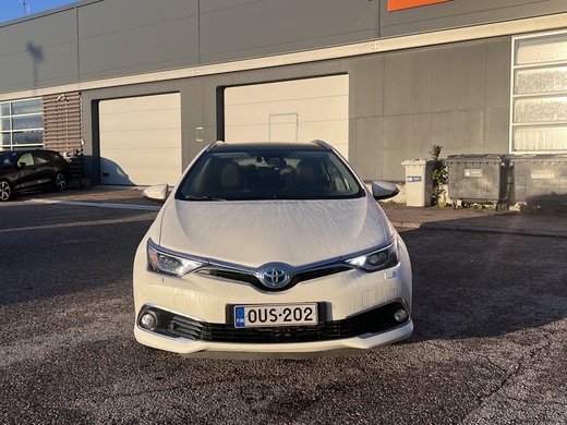 Toyota Auris vaihtoauto