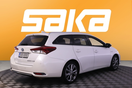 Toyota Auris vaihtoauto