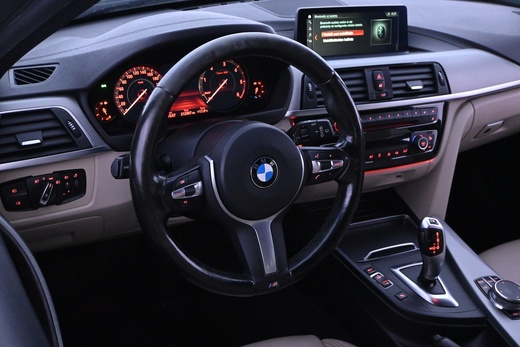BMW 320 vaihtoauto