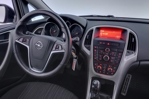 Opel Astra vaihtoauto