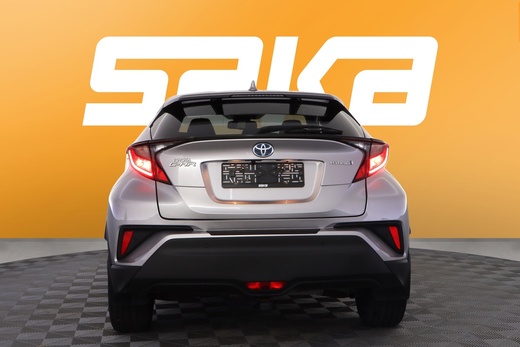 Toyota C-HR vaihtoauto