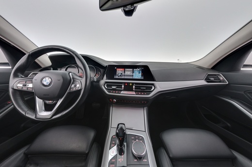 BMW 320 vaihtoauto