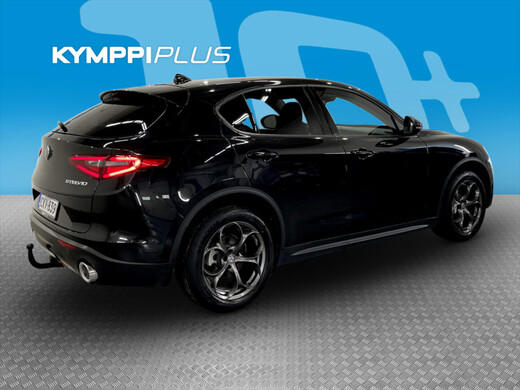 Alfa Romeo Stelvio vaihtoauto