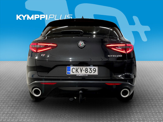 Alfa Romeo Stelvio vaihtoauto