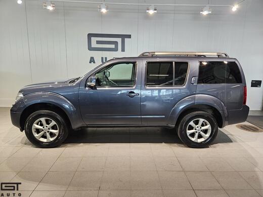 Nissan Pathfinder vaihtoauto