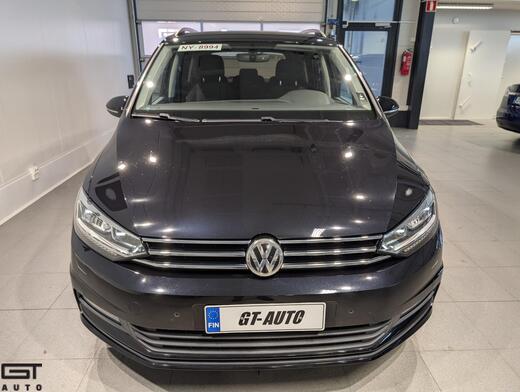 Volkswagen Touran vaihtoauto