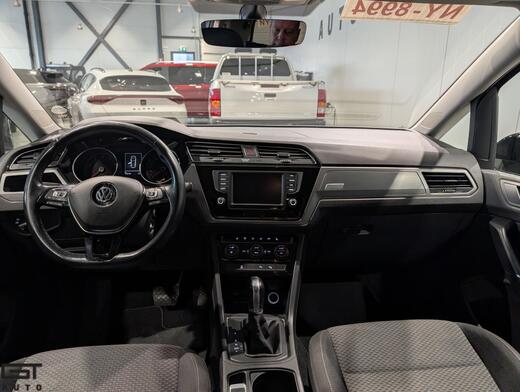 Volkswagen Touran vaihtoauto