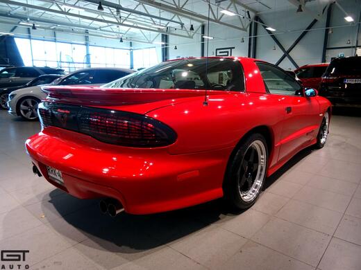 Pontiac Firebird vaihtoauto
