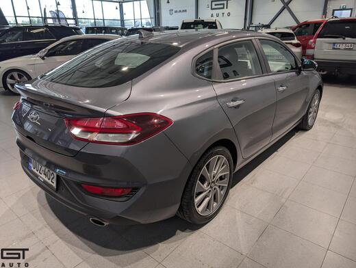 Hyundai i30 Fastback vaihtoauto