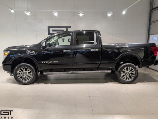 Nissan Titan vaihtoauto