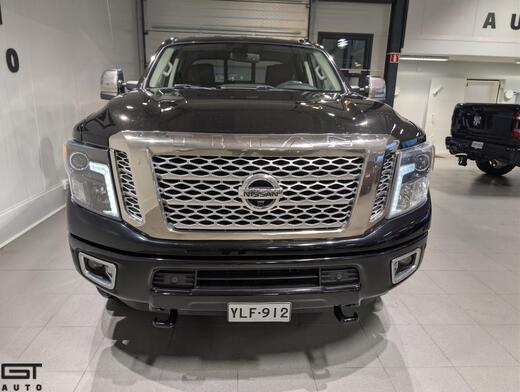 Nissan Titan vaihtoauto