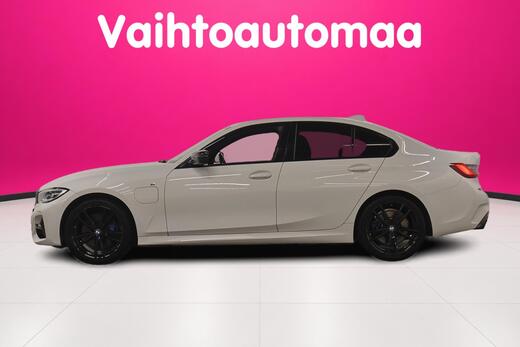 BMW 330 vaihtoauto