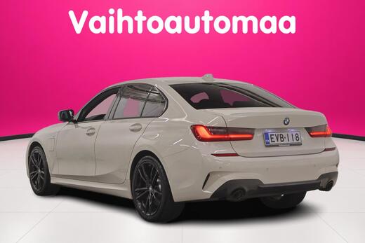 BMW 330 vaihtoauto
