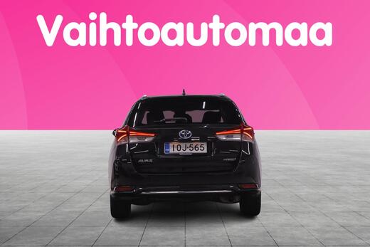 Toyota Auris vaihtoauto