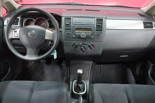 Nissan Tiida vaihtoauto