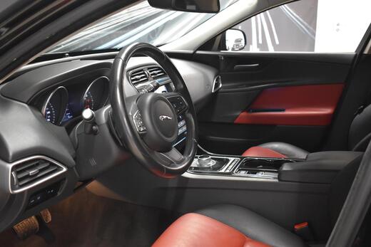 Jaguar XE vaihtoauto