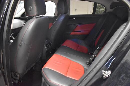 Jaguar XE vaihtoauto