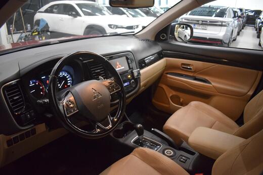 Mitsubishi Outlander vaihtoauto