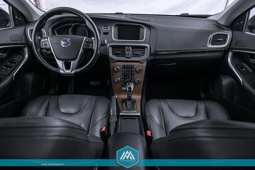 Volvo V40 Cross Country vaihtoauto