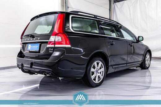 Volvo V70 vaihtoauto