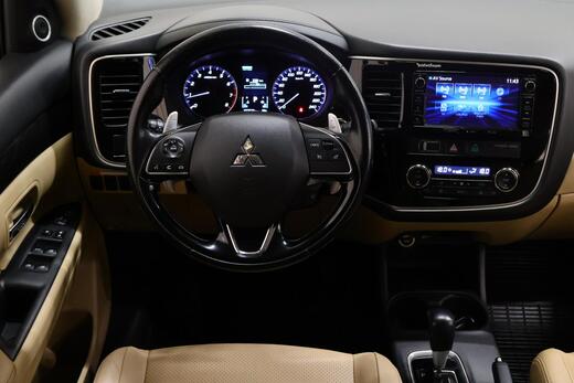 Mitsubishi Outlander vaihtoauto