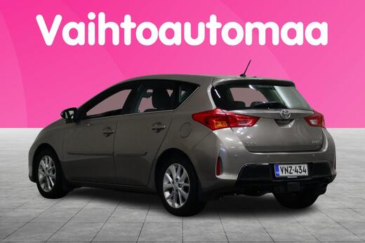 Toyota Auris vaihtoauto