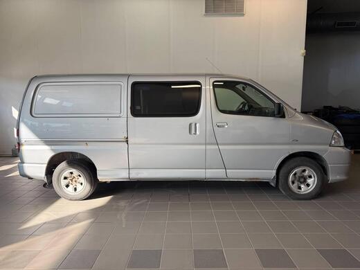 Toyota Hiace vaihtoauto