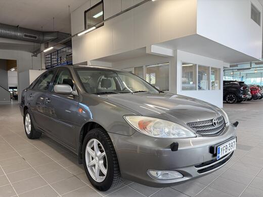 Toyota Camry vaihtoauto