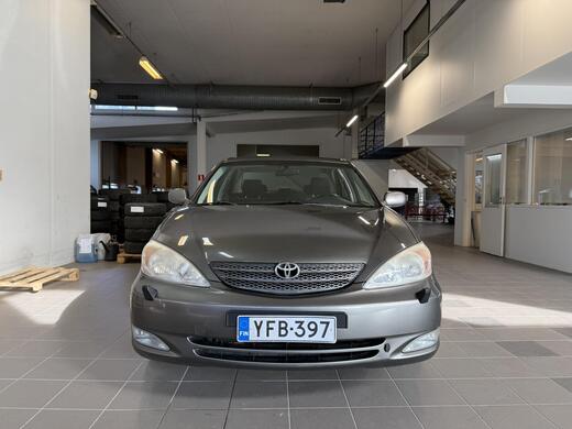 Toyota Camry vaihtoauto