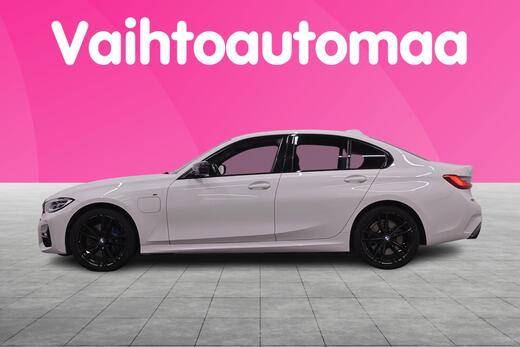 BMW 330 vaihtoauto